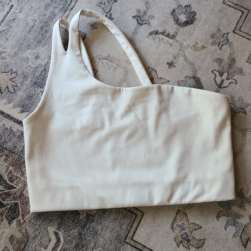 Girlfriend Collective Uma One Shoulder Bra